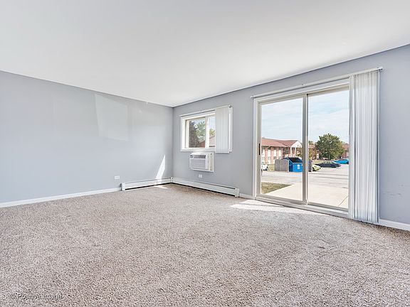 5th image of 673 Fullerton Ct #8-108