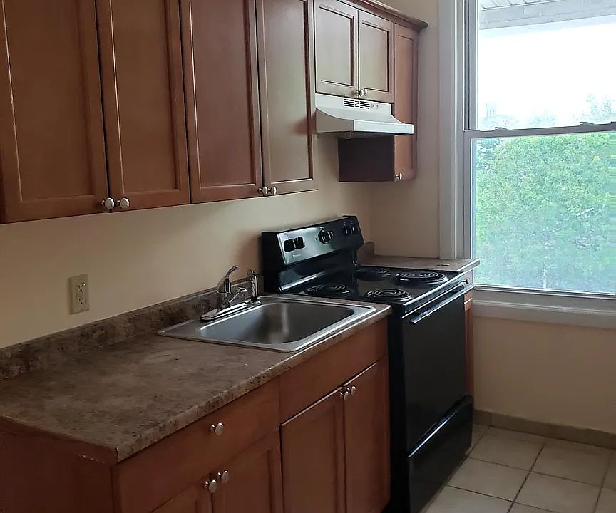 1st image of 37 Astor St #5C