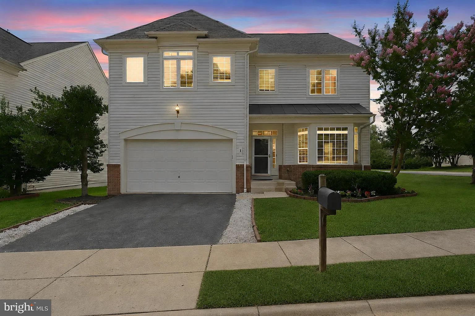 5 bed, 3.5 bath, 4119 sqft, $3,600 — Photo 1