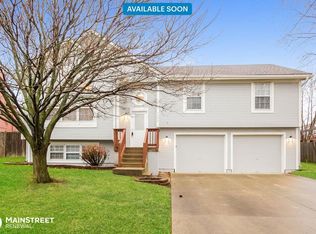 1204 Tabitha Ln, Greenwood, MO 64034