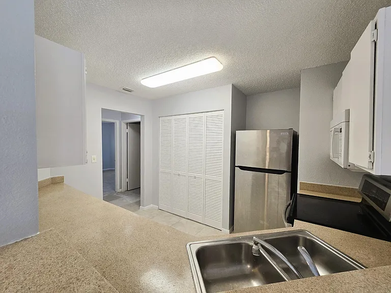 3413 NW 44th St #201 — Photo 8