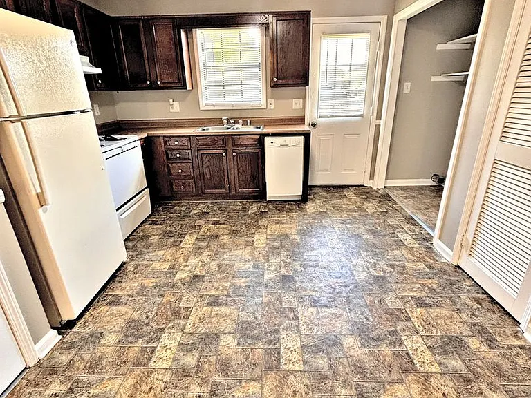 2917 Wimberly Dr SW #D — Photo 5
