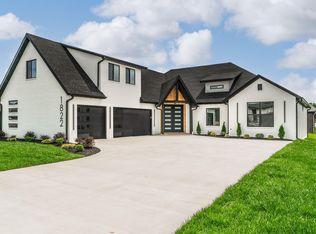 1822 E Skyline Ave, Ozark, MO 65721