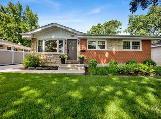 528 Kipling Ct, Wheaton, IL 60187