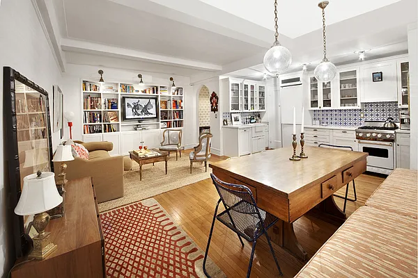 Sold by Stribling | media 10