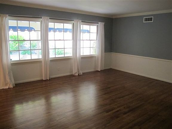 2nd image of 3681 Meadville Dr