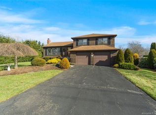 36 Willow St, Wethersfield, CT 06109