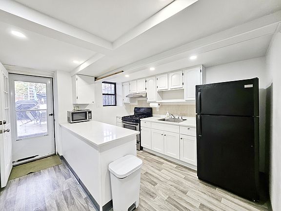 2nd image of 417 42nd St #1