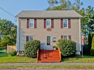 47 Taylor St, Chicopee, MA 01020