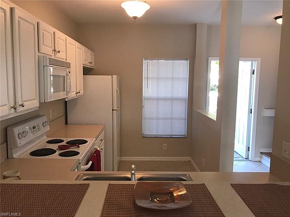 3rd image of 10014 Pacific Pines Ave