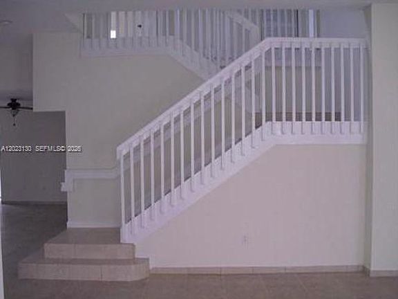 4th image of 1423 NE 40th Rd #1423