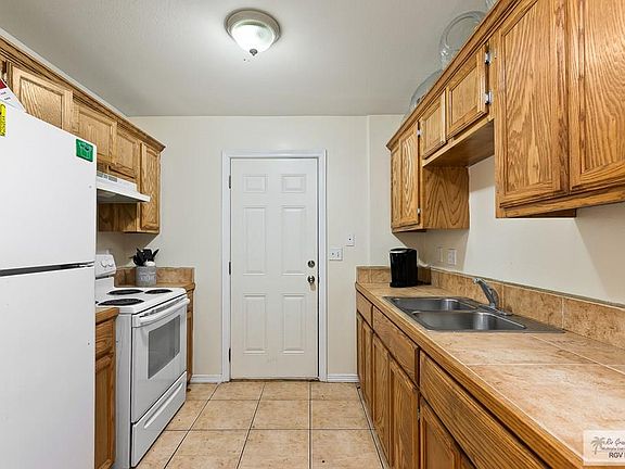 5th image of 701 Sonesta Dr #14