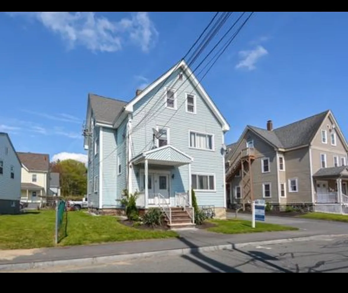 3 bed, 1140 sqft, $2,700 — Photo 2