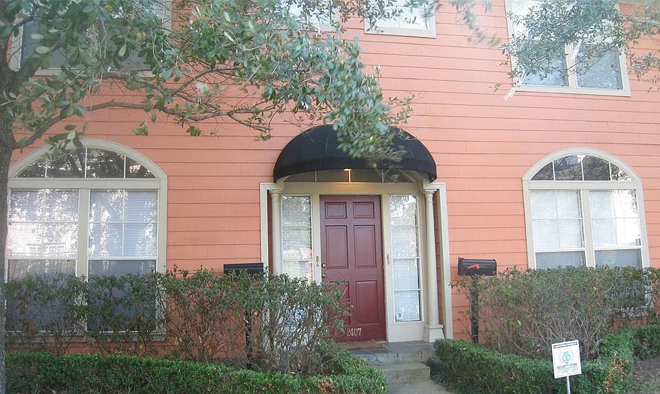 1st image of 2407 N Boulevard Park