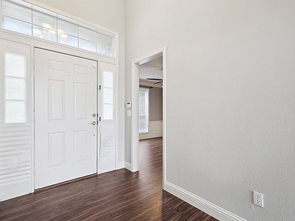 4th image of 1218 Saint Tropez Dr