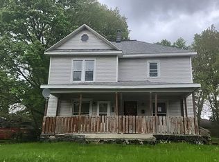711 1/2 N Nottawa St, Sturgis, MI 49091