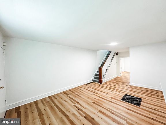 4th image of 511 Delamore Pl
