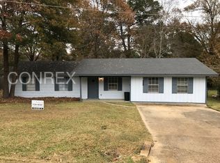 206 E Clay St, Ridgeland, MS 39157