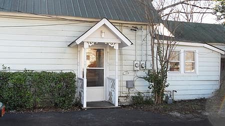 1st image of 223 E Bell St APT B