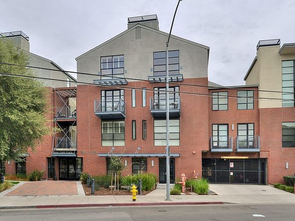 2nd image of 132 S 1st St