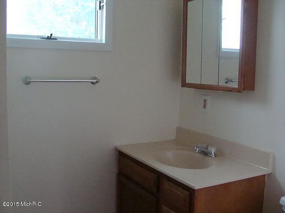 5th image of 222 E Lincoln Ave