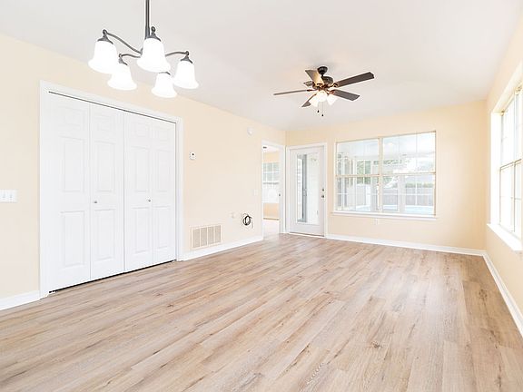 5th image of 4042 Glenway Dr