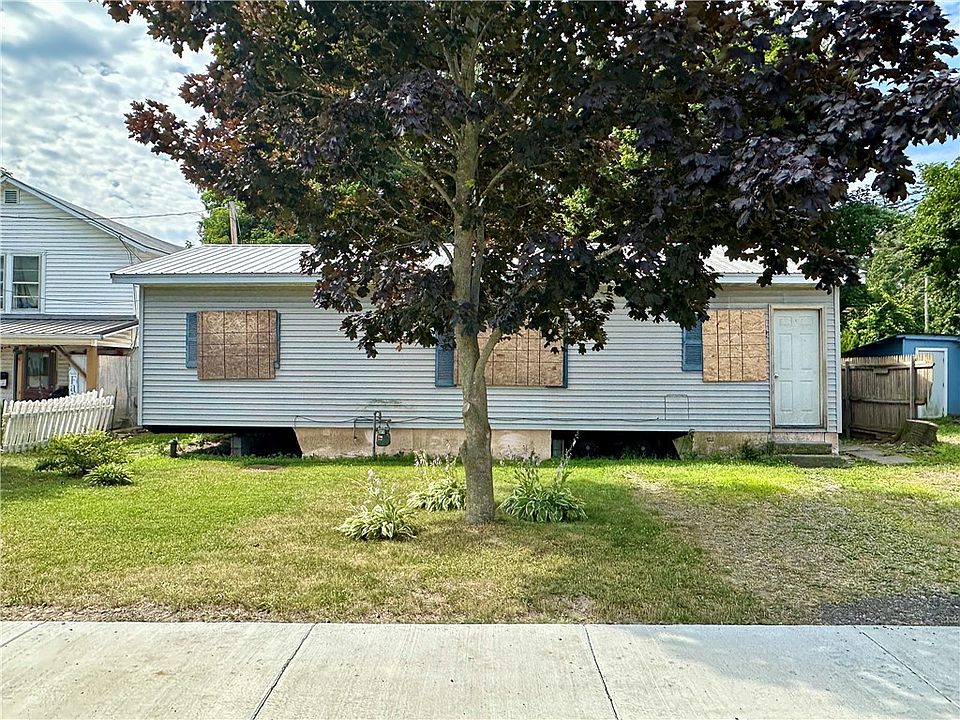 1st image of 2 Chestnut St