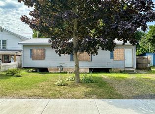 2 Chestnut St, Bath, NY 14810