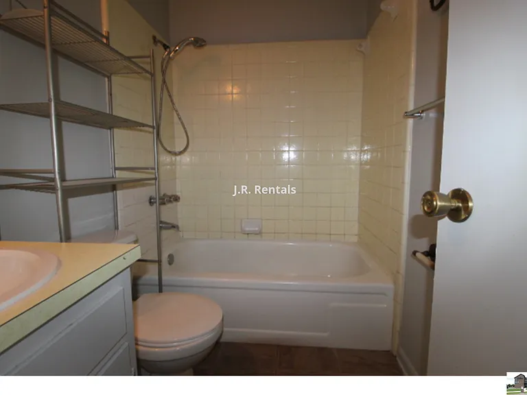 803 Michelle Dr — Photo 15