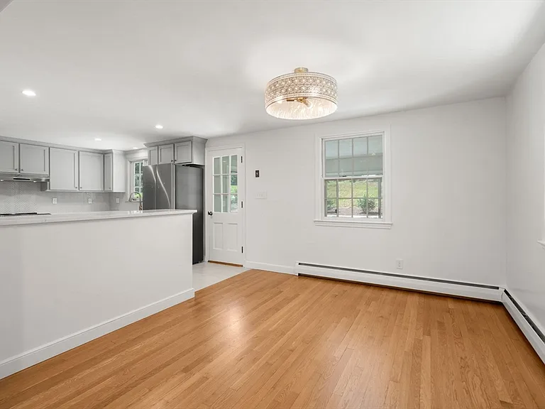 13 Valley Rd — Photo 8