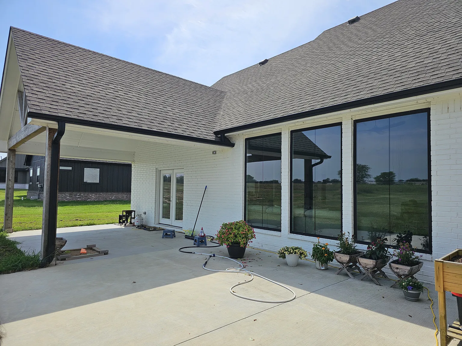 4 bed, 2486 sqft, $2,699 — Photo 3