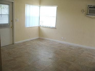4th image of 2504 Oceanview Ave
