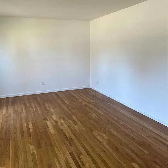 829 Lesparre Dr — Photo 13