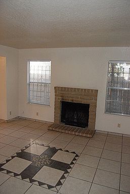 2nd image of 2530 Plantation Pl