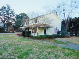 103 Country Village Ct, Greenwood, SC 29649