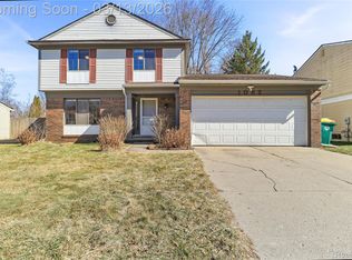 1082 Rue Deauville Blvd, Ypsilanti, MI