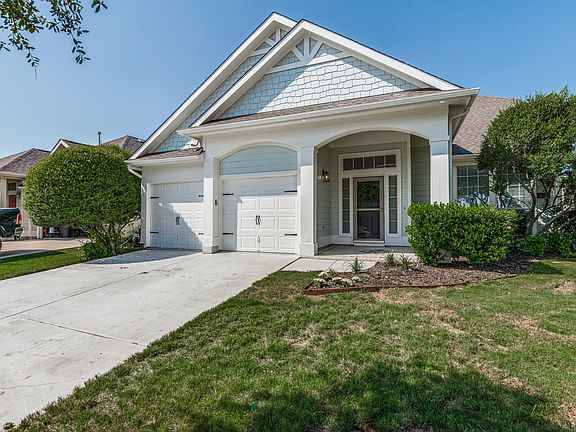 Beautiful rental in the heart of Heritage Cape Cods