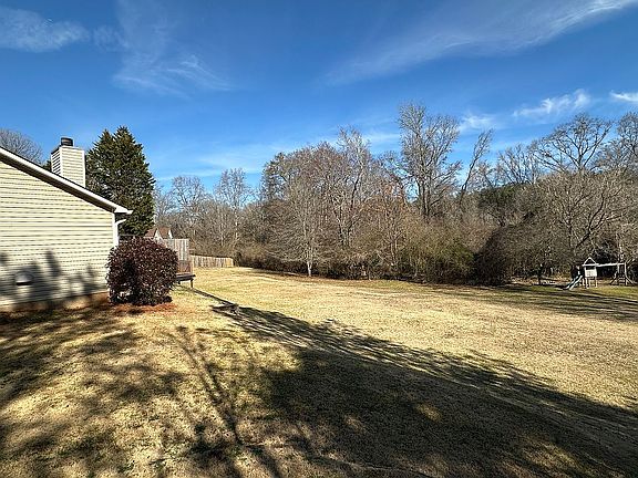 2nd image of 311 Creekside Dr