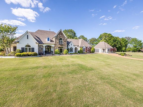 5th image of 85 Lake Mist Dr