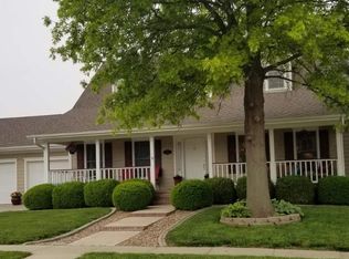 511 Foxborough Dr, McPherson, KS 67460