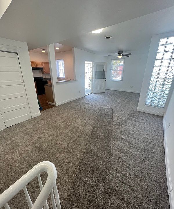 1st image of 1220 W Clay St #B
