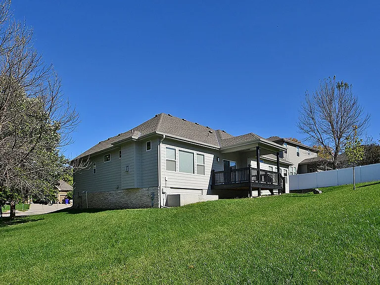 19527 Shadow Ridge Dr — Photo 4