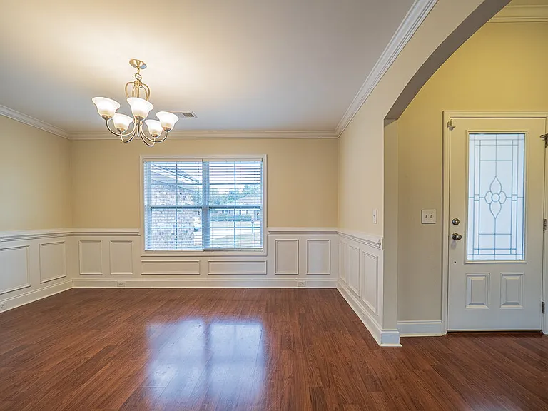 2740 Foxcroft Cir — Photo 12
