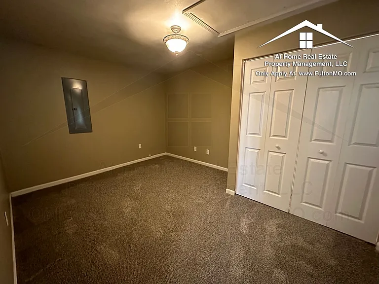 821 Court St #B — Photo 20