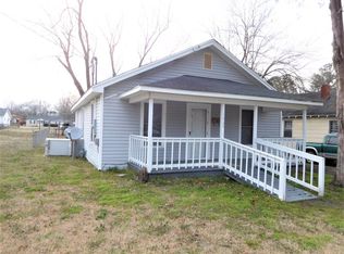 1923 Daniel St, Roanoke Rapids, NC 27870