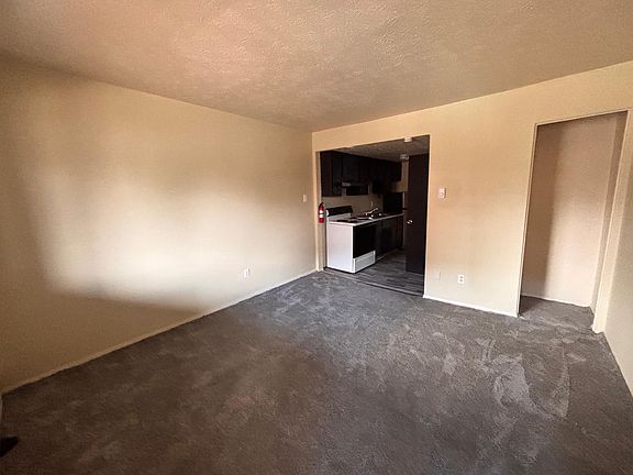 4th image of 519 Crosby St APT 8