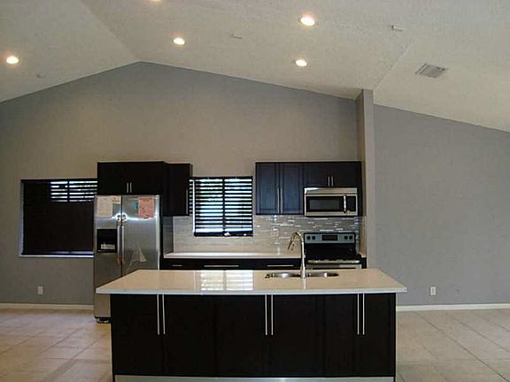 5th image of 9439 NW 46th St