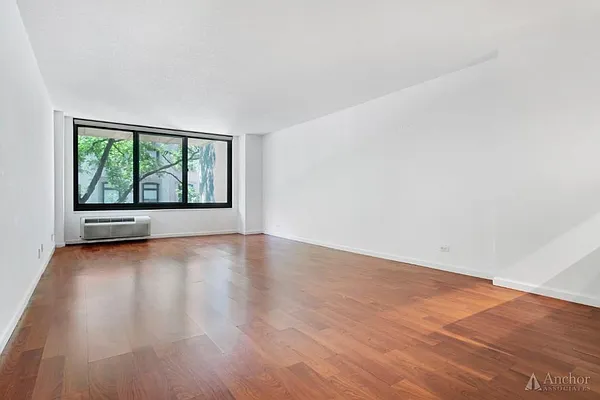 Rented by Anchor Associates | media 27