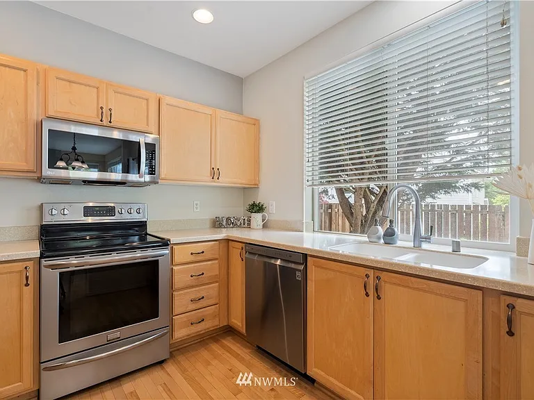 24517 SE 275th St — Photo 16