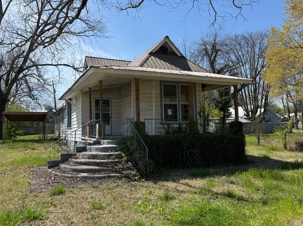 22 Winona Ave, Gadsden, AL 35904